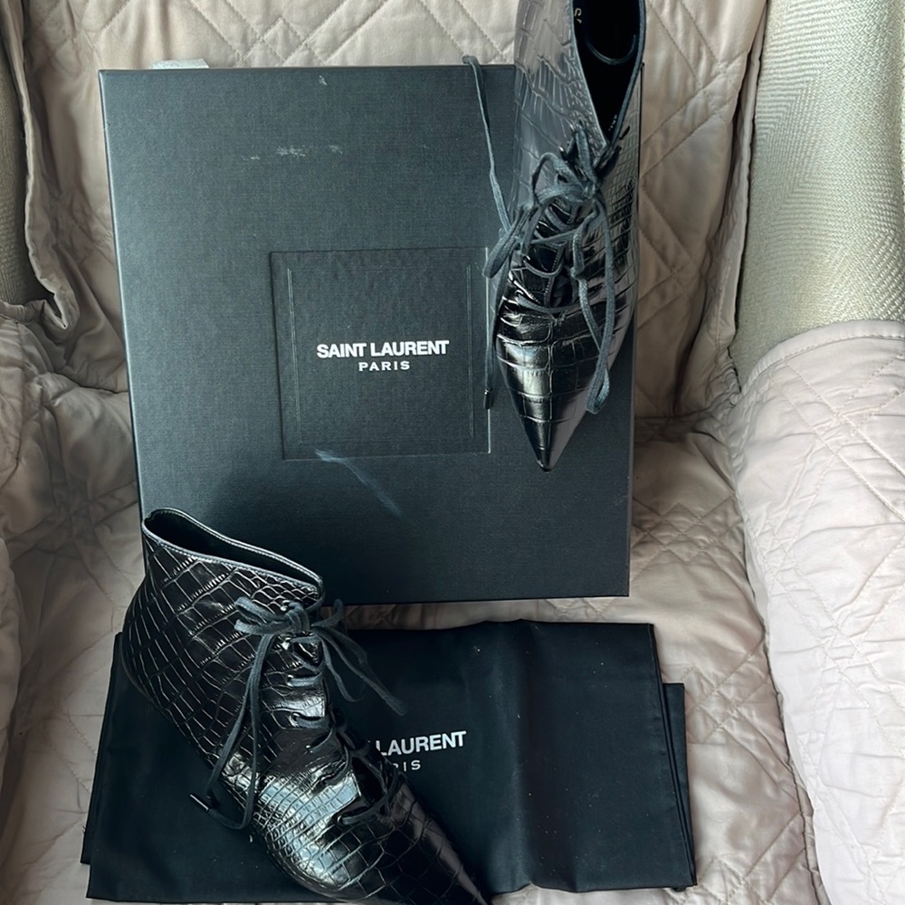 Black kitten heel Saint Laurent booty